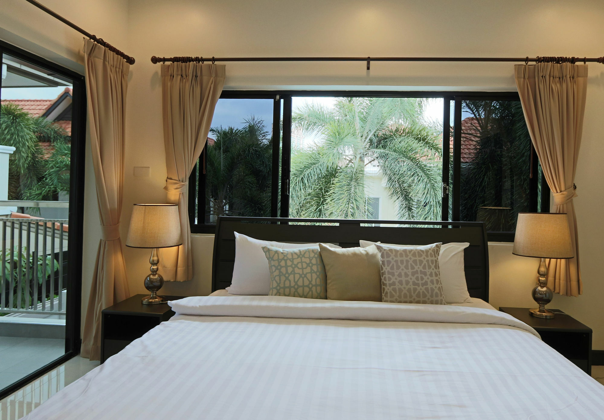 Pattaya Holiday Villas Landkreis Landkreis Bang Lamung Exterior foto